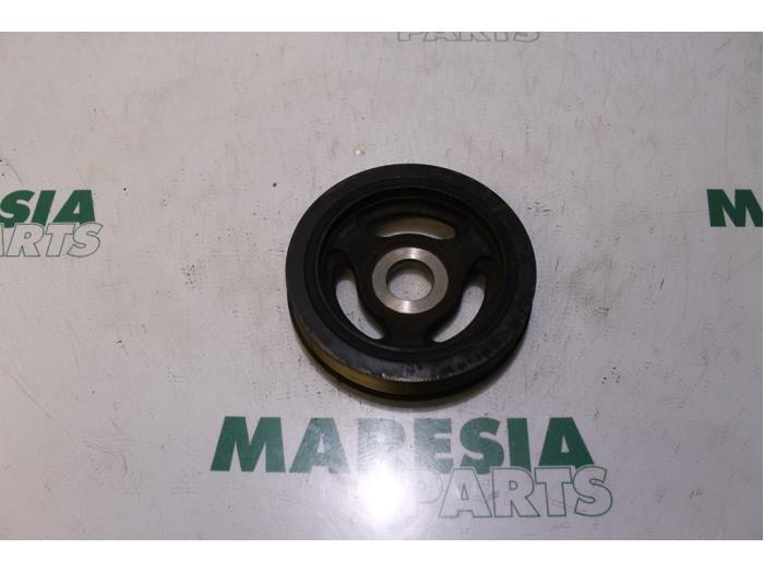 Crankshaft pulley from a Peugeot 307 SW (3H) 1.6 HDi 16V 2006