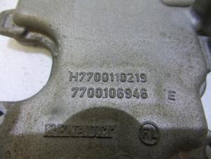 Ventildeckel van een Renault Scénic I (JA) 1.6 16V 1999