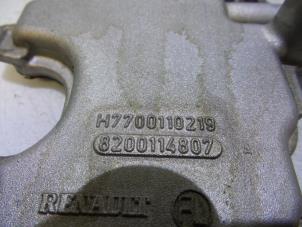 Ventildeckel van een Renault Megane Scénic (JA) 1.6 16V RT,RXE,RXT 2001