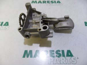 Używane Pompa oleju Peugeot 307 (3A/C/D) 2.0 HDi 90 Cena € 105,00 Procedura marży oferowane przez Maresia Parts