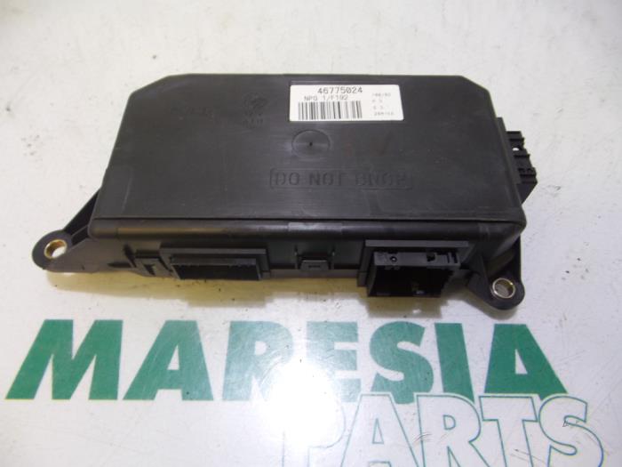 Gebrauchte Steuergerät sonstige Fiat Stilo (192A/B) 1.2 16V 3-Drs. Preis € 35,00 Margenregelung angeboten von Maresia Parts