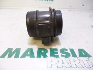 Used Airflow meter Peugeot 407 SW (6E) 2.0 HDiF 16V Price € 35,00 Margin scheme offered by Maresia Parts