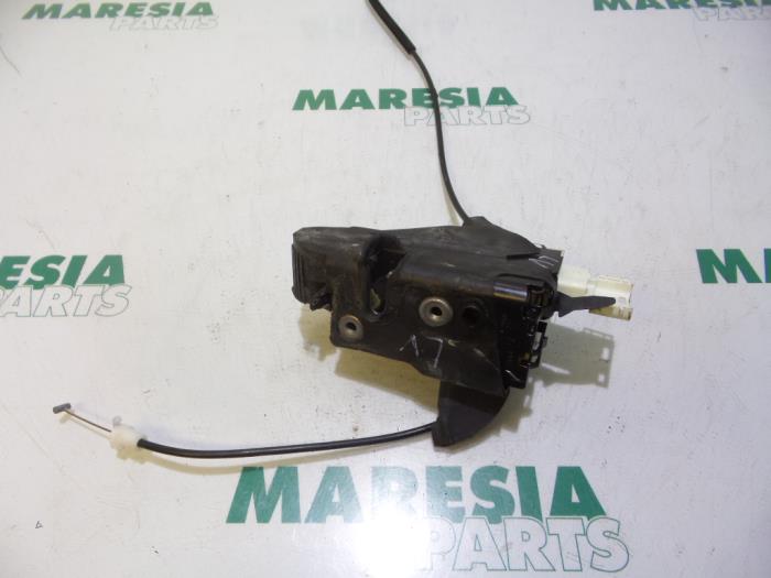 Serrure Avant Gauche Pour Peugeot 407 SW - Occasion, Fonctionnelle, Prête à Monter