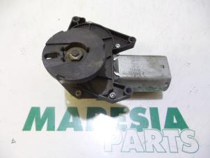 Used Rear wiper motor Peugeot 407 SW (6E) 2.0 HDiF 16V Price € 30,00 Margin scheme offered by Maresia Parts