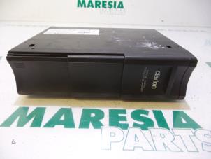 Used CD changer Peugeot 407 SW (6E) 2.0 HDiF 16V Price € 75,00 Margin scheme offered by Maresia Parts