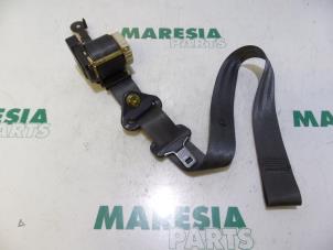 Used Front seatbelt, right Renault Clio II (BB/CB) 1.4 16V Price € 35,00 Margin scheme offered by Maresia Parts