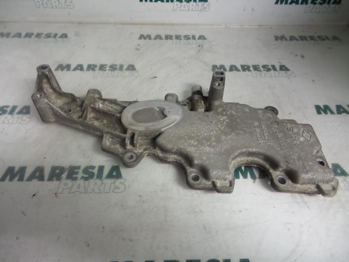 Usados Tapa de válvulas Renault Scénic I (JA) 1.6 16V Precio € 20,00 Norma de margen ofrecido por Maresia Parts