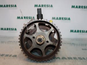 Used Mechanical fuel pump Peugeot 607 Price € 105,00 Margin scheme offered by Maresia Parts