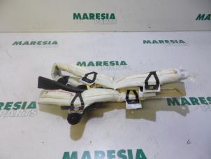 Usagé Airbag plafond droite Alfa Romeo GT (937) 2.0 JTS 16V Prix € 35,00 Règlement à la marge proposé par Maresia Parts