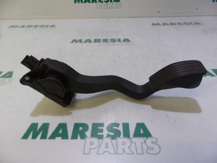 Begagnade Gaspedalsensor Peugeot 307 Break (3E) 1.4 HDi Pris € 30,00 Marginaltabell erbjuds av Maresia Parts