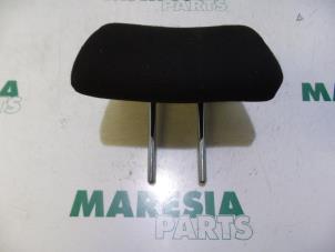 Begagnade Nackstöd Peugeot 307 Break (3E) 1.4 HDi Pris € 25,00 Marginaltabell erbjuds av Maresia Parts