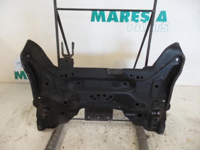 Subframe from a Peugeot 307 (3A/C/D) 2.0 16V 2005