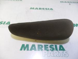 Used Armrest Peugeot 406 Break (8E/F) 2.0 HDi 110 Price € 35,00 Margin scheme offered by Maresia Parts