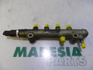 Used Fuel injector nozzle Peugeot 307 Break (3E) 1.4 HDi Price € 50,00 Margin scheme offered by Maresia Parts
