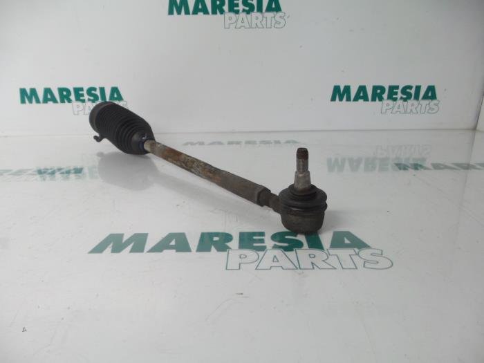 Tie rod, right from a Peugeot 307 (3A/C/D) 1.4 16V 2006