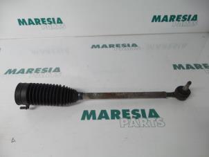 Used Tie rod, right Peugeot 307 (3A/C/D) 1.4 16V Price € 25,00 Margin scheme offered by Maresia Parts