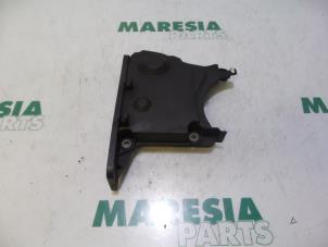 Used Timing cover Renault Modus/Grand Modus (JP) 1.6 16V Price € 15,00 Margin scheme offered by Maresia Parts