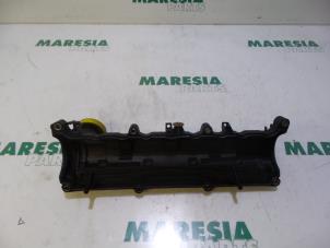 Ventildeckel van een Renault Clio III (BR/CR) 1.5 dCi 70 2006