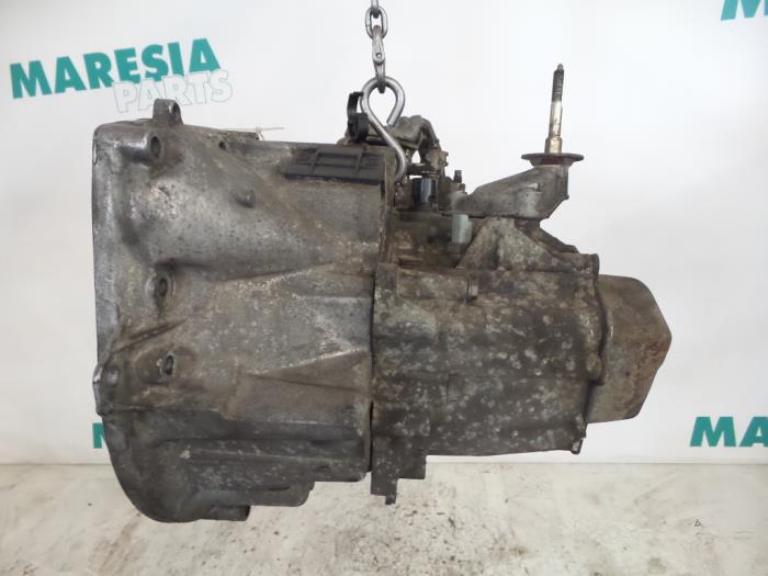 Gearbox from a Fiat Scudo (220Z) 2.0 JTD 16V 2004
