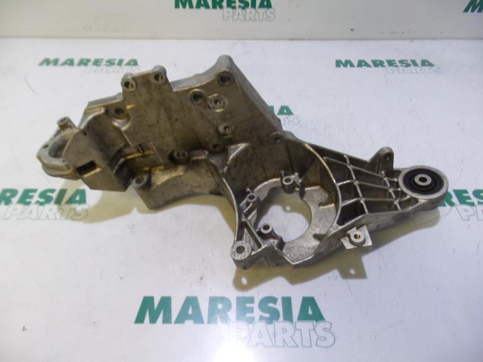 Used Engine mount Alfa Romeo GT (937) 2.0 JTS 16V Price € 40,00 Margin scheme offered by Maresia Parts