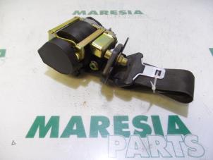 Used Front seatbelt, left Peugeot 607 (9D/U) 2.0 16V Price € 85,00 Margin scheme offered by Maresia Parts