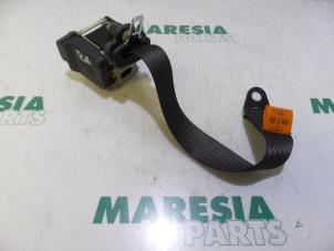 Used Rear seatbelt, right Alfa Romeo GT (937) 1.9 JTD 16V Multijet Price € 50,00 Margin scheme offered by Maresia Parts