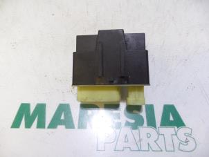 Used Glow plug relay Citroen C4 Cactus (0B/0P) 1.6 Blue Hdi 100 Price € 10,00 Margin scheme offered by Maresia Parts