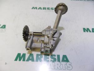 Used Oil pump Renault Clio II (BB/CB) 1.6 16V Price € 50,00 Margin scheme offered by Maresia Parts