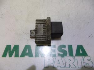 Used Glow plug relay Renault Clio III (BR/CR) 1.5 dCi 70 Price € 25,00 Margin scheme offered by Maresia Parts