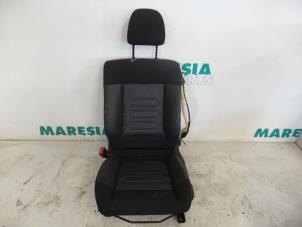 Używane Fotel lewy Citroen C4 Cactus (0B/0P) 1.6 Blue Hdi 100 Cena € 157,50 Procedura marży oferowane przez Maresia Parts
