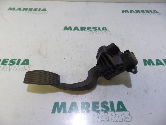 Begagnade Gaspedalsensor Fiat Punto Evo (199) 1.3 JTD Multijet Start&Stop 16V Pris € 15,00 Marginaltabell erbjuds av Maresia Parts