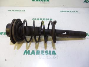 Used Front shock absorber rod, left Peugeot 206 SW (2E/K) 1.4 HDi Price € 30,00 Margin scheme offered by Maresia Parts