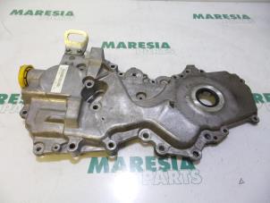 Used Timing cover Renault Laguna III Estate (KT) 2.0 16V Price € 65,00 Margin scheme offered by Maresia Parts