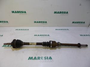 Used Front drive shaft, right Peugeot 206 SW (2E/K) 1.4 HDi Price € 50,00 Margin scheme offered by Maresia Parts