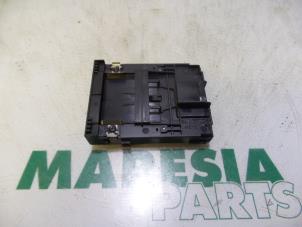 Used Card reader (lock) Renault Scénic III (JZ) 1.4 16V TCe 130 Price € 35,00 Margin scheme offered by Maresia Parts