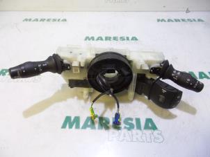 Used Steering column stalk Renault Grand Scénic III (JZ) 1.6 16V Price € 60,00 Margin scheme offered by Maresia Parts