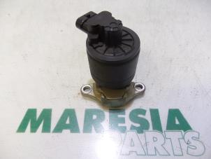 Used EGR valve Peugeot 206 CC (2D) 2.0 16V Price € 75,00 Margin scheme offered by Maresia Parts