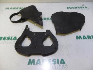 Used Timing cover Peugeot 206 CC (2D) 2.0 16V Price € 20,00 Margin scheme offered by Maresia Parts