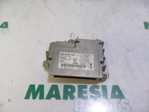 Used Airbag Module Renault Clio III (BR/CR) 1.4 16V Price € 75,00 Margin scheme offered by Maresia Parts