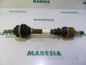 Usagé Arbre de transmission avant gauche Citroen Xsara Picasso (CH) 1.6 HDi 16V 110 Prix € 50,00 Règlement à la marge proposé par Maresia Parts