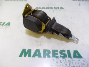 Used Rear seatbelt, centre Citroen Xsara Picasso (CH) 1.8 16V Price € 25,00 Margin scheme offered by Maresia Parts