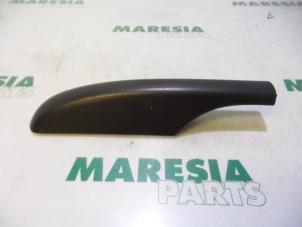Used Roof rail, right Peugeot 307 Break (3E) 2.0 16V Price € 25,00 Margin scheme offered by Maresia Parts