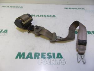 Gebrauchte Sicherheitsgurt rechts vorne Renault Espace (JK) 2.0 16V Turbo Preis € 40,00 Margenregelung angeboten von Maresia Parts