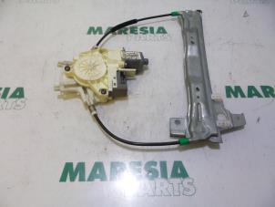Used Rear door window mechanism 4-door, right Peugeot 407 SW (6E) 1.6 HDiF 16V Price € 50,00 Margin scheme offered by Maresia Parts