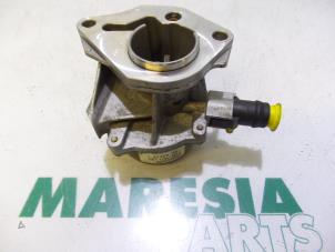 Usagé Pompe à vide (diesel) Renault Scénic II (JM) 1.5 dCi 85 Prix € 30,00 Règlement à la marge proposé par Maresia Parts