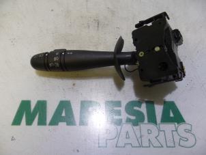 Used Indicator switch Renault Vel Satis (BJ) 2.0 16V Turbo Price € 35,00 Margin scheme offered by Maresia Parts
