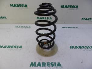Used Rear coil spring Renault Kangoo Express (FW) ZE Price € 42,35 Inclusive VAT offered by Maresia Parts