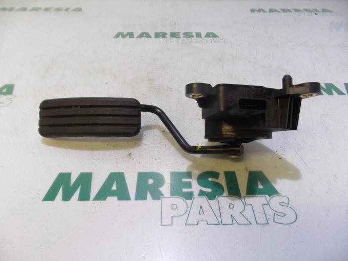 Begagnade Gaspedalsensor Renault Kangoo Express (FW) ZE Pris € 60,50 Inklusive moms erbjuds av Maresia Parts