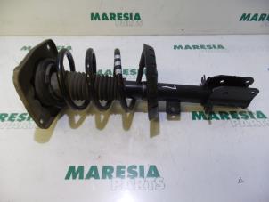 Used Front shock absorber rod, left Citroen Jumpy (G9) 1.6 HDI 16V Price € 50,00 Margin scheme offered by Maresia Parts