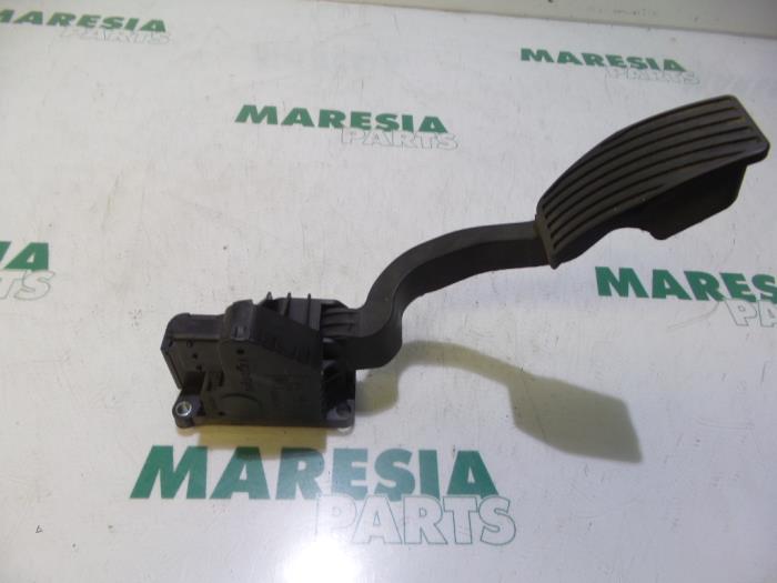 Begagnade Gaspedalsensor Fiat Punto III (199) 1.4 16V MultiAir Start&Stop Pris € 15,00 Marginaltabell erbjuds av Maresia Parts